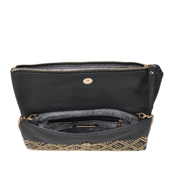 NWT LA VIE STUDED VEGAN CLUTCH - NOIR - Picture 2 of 3